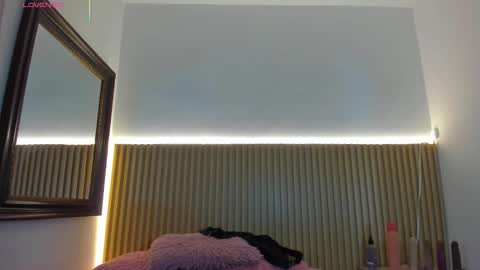 Snapshot of aria_millers_ chatting on February 2, 11:09 am Aria Millers online show from February 2, 11:09 am