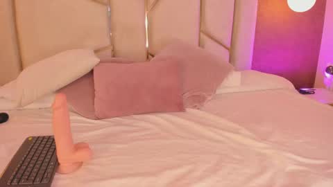 I OOT online show from November 24, 4:51 pm