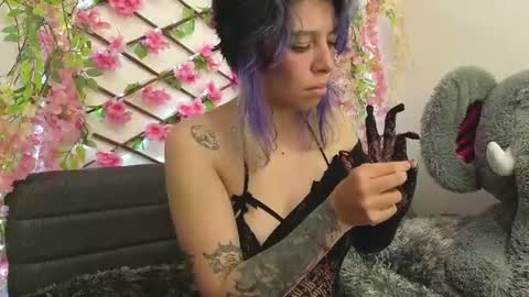 aria_silk online show from June 26, 7:51 pm