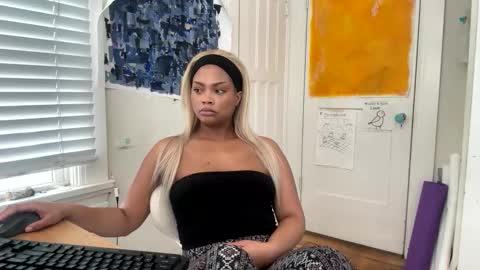 Aria Atelier online show from January 6, 10:12 pm