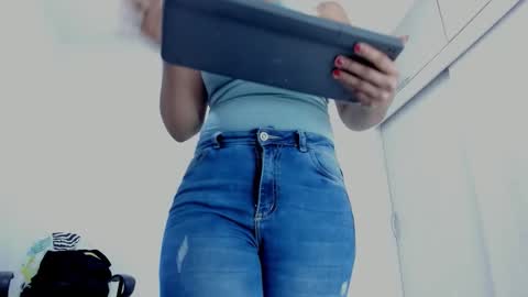 ariacoral online show from March 2, 1:29 pm