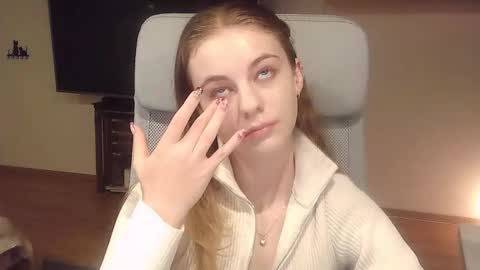 Snapshot of ariacreazy chatting on October 25, 8:36 pm AriaCreazy online show from October 25, 8:36 pm