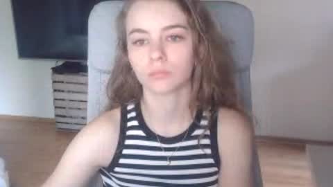 Snapshot of ariacreazy chatting on June 1, 6:26 am AriaCreazy online show from June 1, 6:26 am