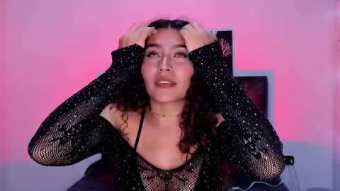 Ari online show from November 11, 11:05 pm