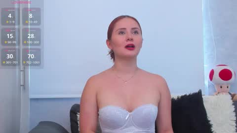 ariadnaa_brown1 online show from December 3, 2:16 pm