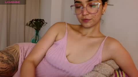 ariagal online show from May 20, 5:41 pm