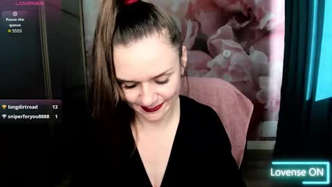 AriaGray online show from November 2, 9:33 am