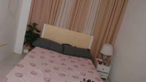 Snapshot of ariahooper chatting on February 2, 7:09 am Christine JorgensenChristmas wish breasts implants online show from February 2, 7:09 am