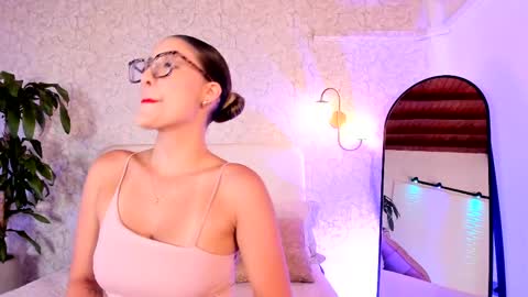 Aria online show from September 9, 7:35 pm