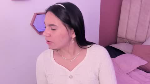 ariana__clauss online show from December 2, 10:38 pm