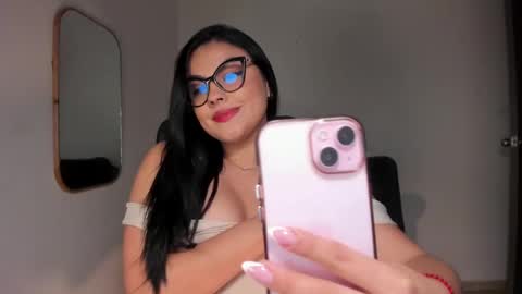 Snapshot of ariana__vega chatting on March 11, 2:21 am Ariana Vega IG arivegax1 TW arivegax1 online show from March 11, 2:21 am