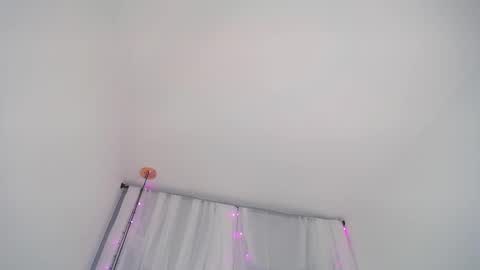 Snapshot of ariana_ceballos chatting on February 23, 3:29 pm ARIANA online show from February 23, 3:29 pm