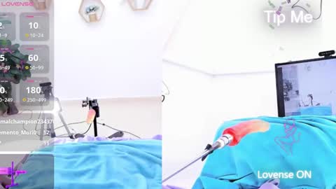 Snapshot of ariana_girl_ chatting on February 20, 6:28 am ariana girl online show from February 20, 6:28 am