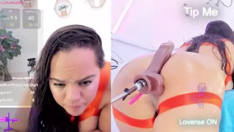 Snapshot of ariana_girl_ chatting on February 25, 4:35 am ariana girl online show from February 25, 4:35 am