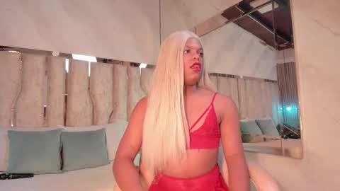 ariana_grande233 online show from March 4, 11:49 am