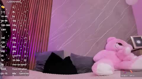 Snapshot of ariana_jhonson11 chatting on December 21, 12:23 pm Ariana online show from December 21, 12:23 pm