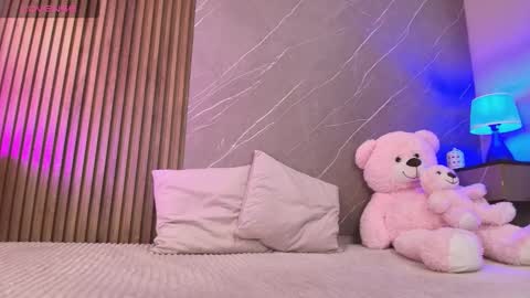 Snapshot of ariana_jhonson11 chatting on January 13, 12:21 pm Ariana online show from January 13, 12:21 pm