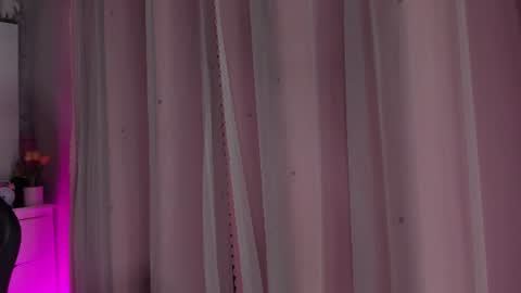 Ariana  online show from July 11, 2:25 am