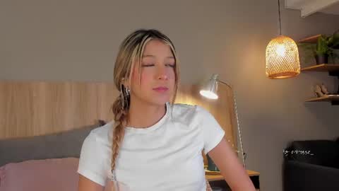 Ariana  online show from July 14, 1:50 pm
