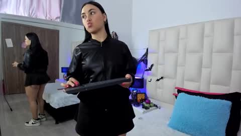  ariana  online show from October 15, 4:29 pm