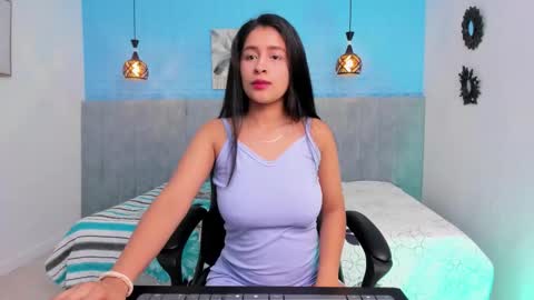 Snapshot of ariana_skinny20 chatting on December 23, 10:35 am Ariana online show from December 23, 10:35 am