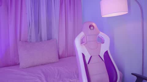 ARIANAA online show from March 10, 1:49 pm