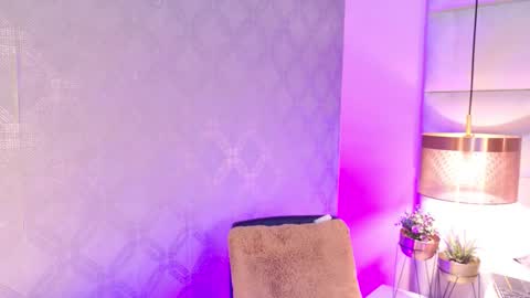 Arianaa Gray online show from December 15, 3:55 am