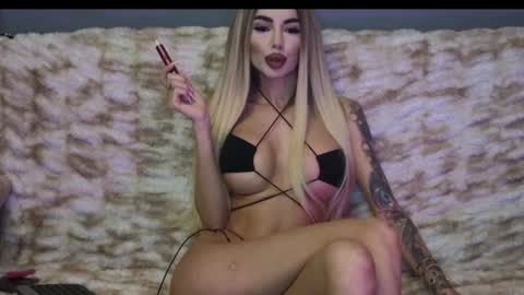 Ariana online show from February 6, 8:56 pm