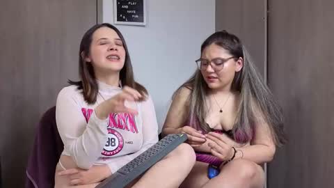 Snapshot of arianablake_11 chatting on March 12, 12:06 am Ariana online show from March 12, 12:06 am