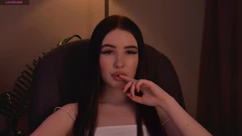 arianapurr online show from April 9, 4:01 pm