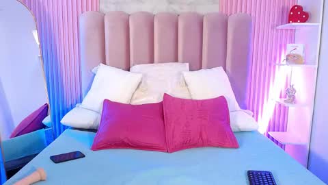 ArianaRougee online show from April 22, 2:29 pm