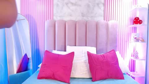 ArianaRougee online show from May 5, 11:29 am