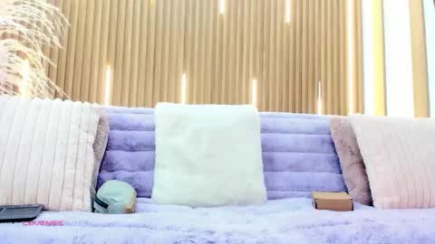 Ari  online show from November 30, 12:42 pm