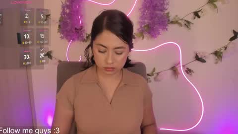 Arianna  online show from April 16, 9:04 pm