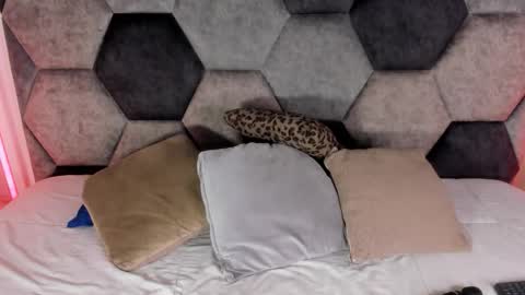    online show from January 13, 11:48 am