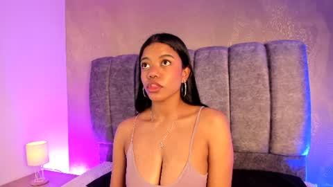 arianna_roxe_ online show from June 16, 9:23 am