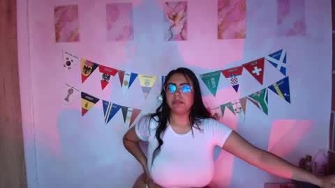 Snapshot of arianna_sampio chatting on June 24, 1:37 am Ar online show from June 24, 1:37 am