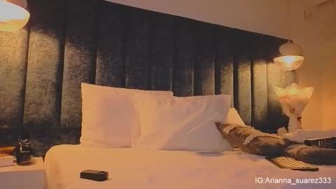 Snapshot of arianna_suarez1 chatting on December 15, 7:51 pm Arianna online show from December 15, 7:51 pm