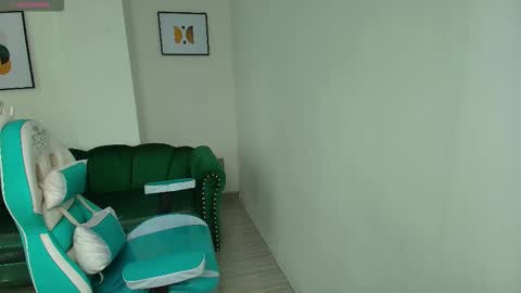 arianna_sweeet online show from October 7, 3:25 am