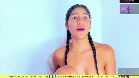 Snapshot of ariannalewis1 chatting on April 28, 2:27 am Arianna online show from April 28, 2:27 am
