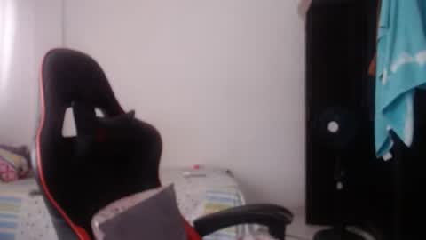 ariannaloovel online show from April 14, 6:03 pm