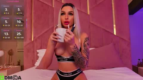 Arianna online show from October 18, 6:41 pm