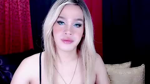 ARIANNE CUMS  online show from February 12, 12:01 pm