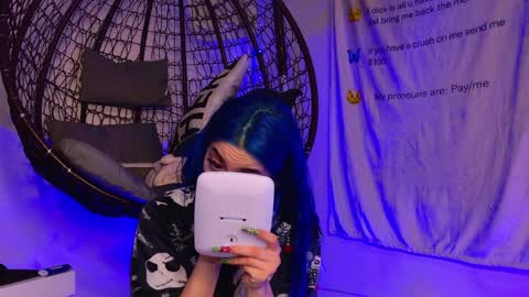 Aria online show from April 4, 8:39 pm