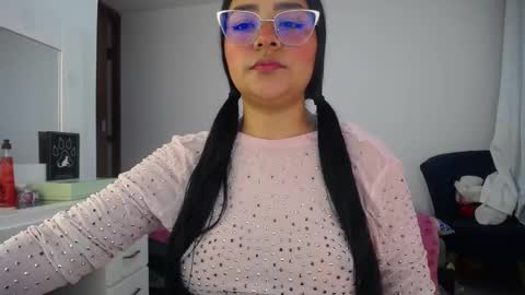 daniella online show from October 22, 2:45 am