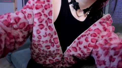 Ariel online show from February 13, 3:24 pm