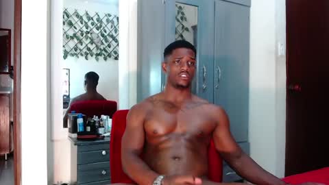 Snapshot of arielbronwxxx chatting on January 2, 4:13 pm chris online show from January 2, 4:13 pm