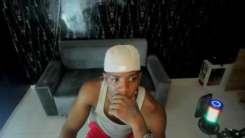 Snapshot of arielbronwxxx chatting on October 11, 4:49 pm chris online show from October 11, 4:49 pm