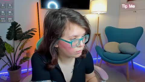 Snapshot of ariell_mini chatting on May 4, 11:39 am Ariell Mini online show from May 4, 11:39 am