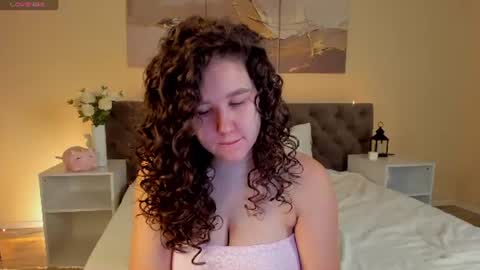 Snapshot of ariella_sol chatting on July 20, 1:09 am Ariella GTM3 Tue Wed Thu Fri Sat 0400 am-1030pm online show from July 20, 1:09 am
